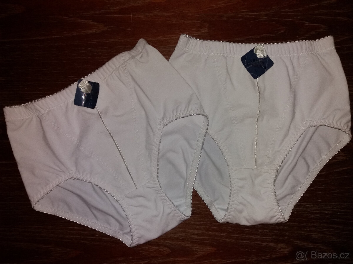 Noční košile, trička, bunda, papuče, kalhotky a kapesníky - 11