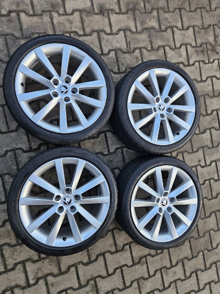 Sada kol 225/40R18 originál škoda - 11