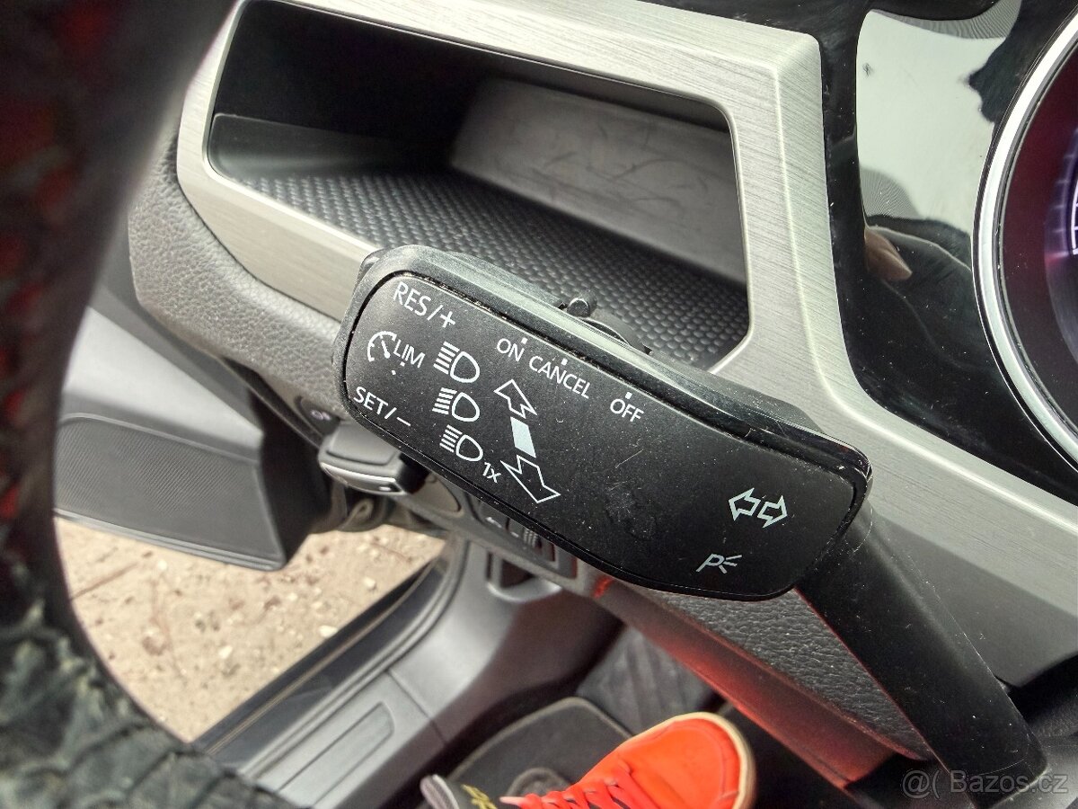 Volkswagen Touran 1,2 TSi 81kW 7 Míst Navi, ALU - 11