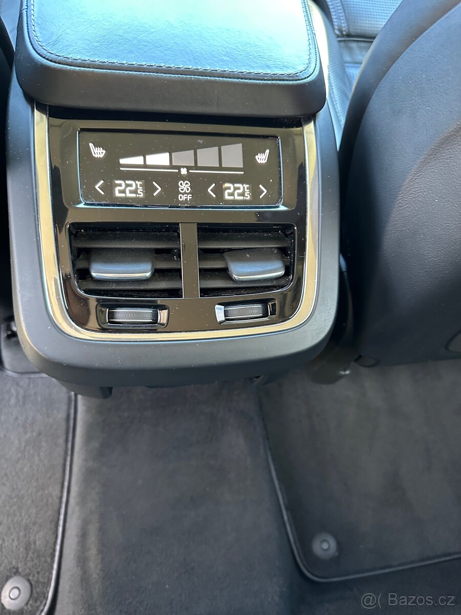 Volvo XC90 Inscription - 11