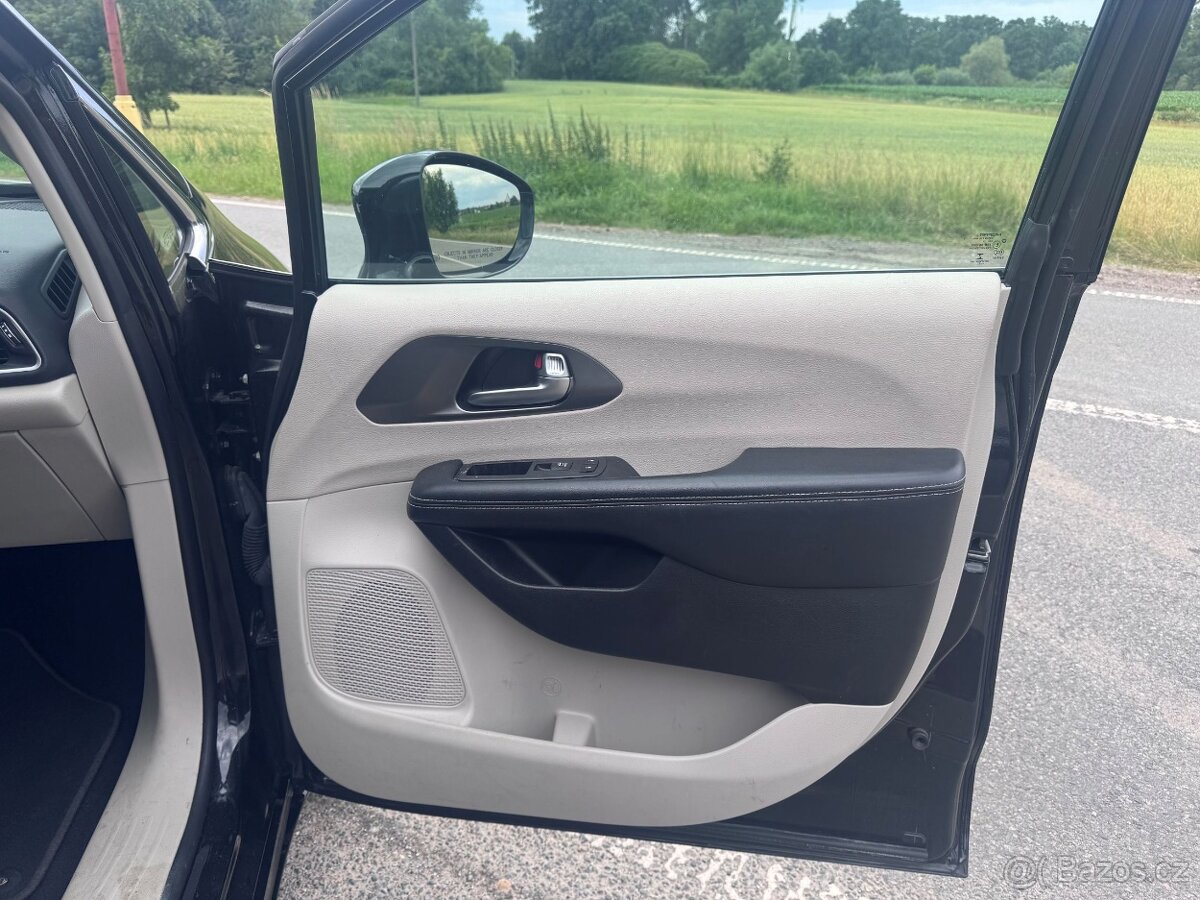 Chrysler Pacifica 3,6 L RU RADAR ADAPTTEMP 2022 - 11