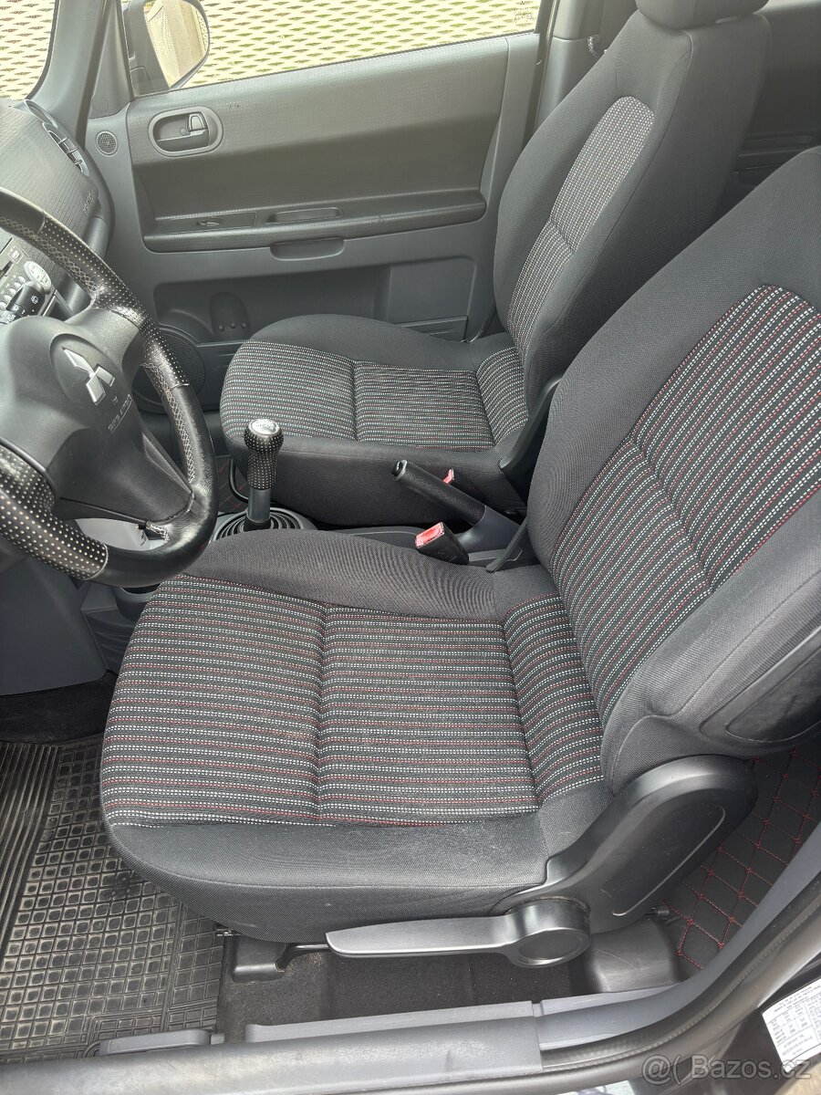 Mitsubishi Colt 1.1 - 11