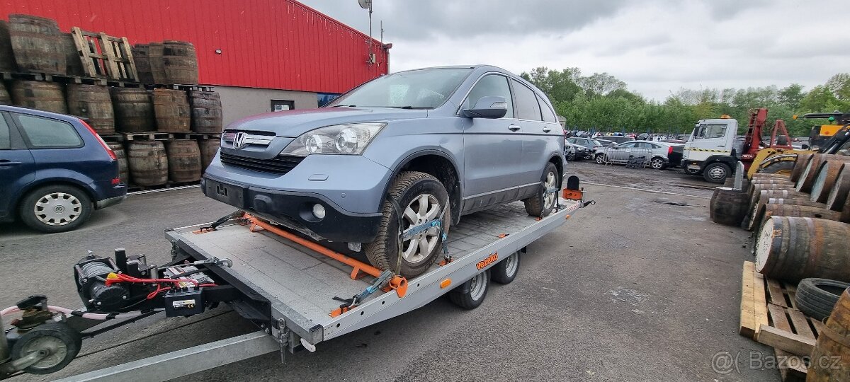 Honda CRV pred i poface na náhradní díly - 11