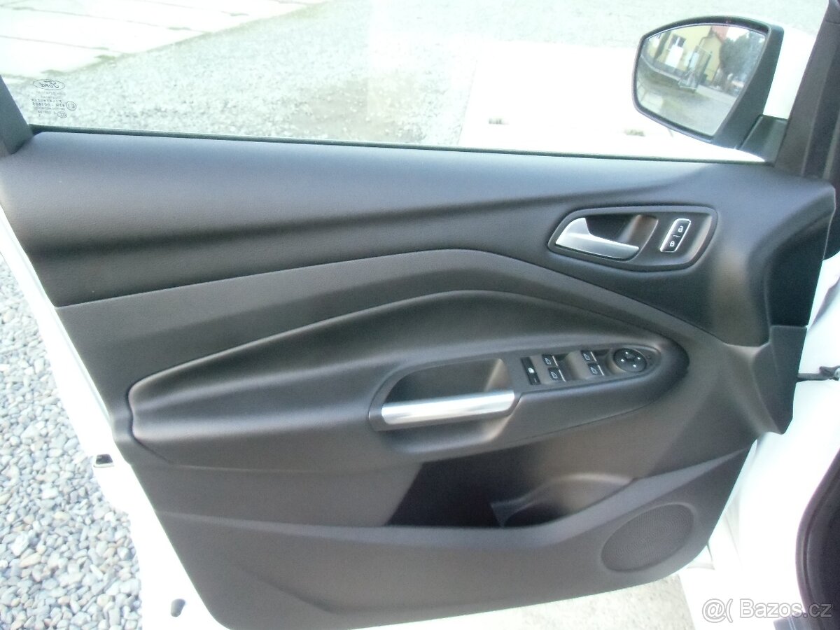 Ford Kuga 2.0 TDCi 132KW 4x4 TITANIUM - 11