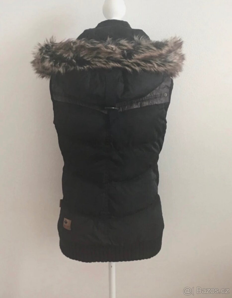 Nová černá vesta s kapucí Khujo vel. S - 11