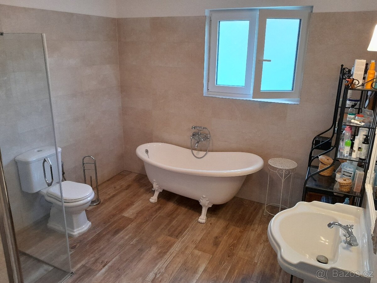 Novostavba RD, 4+kk, přístřešek pro 2OA, pozemek 3 522m2 - 11