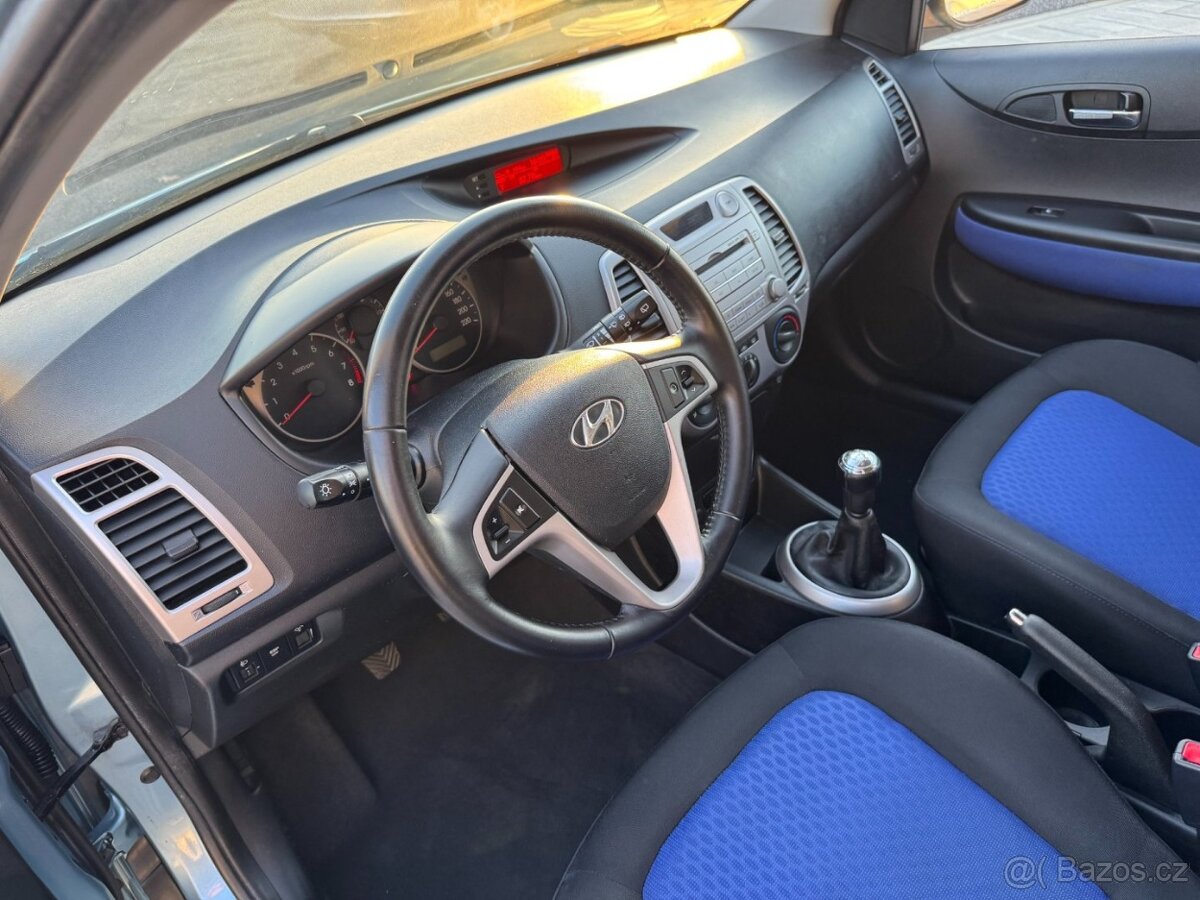 Hyundai i20 1,2i 57 kw Klima - 11