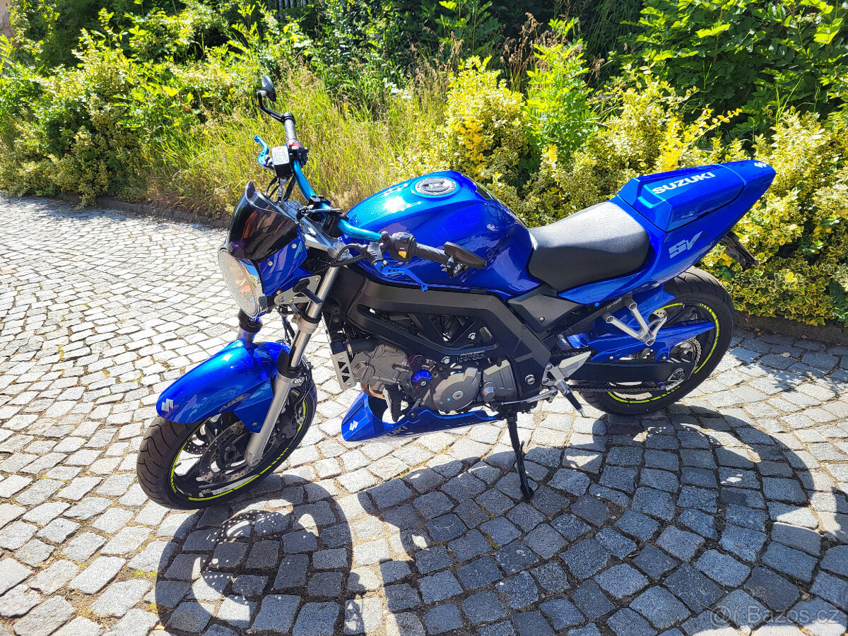 Suzuki SV650N - 11