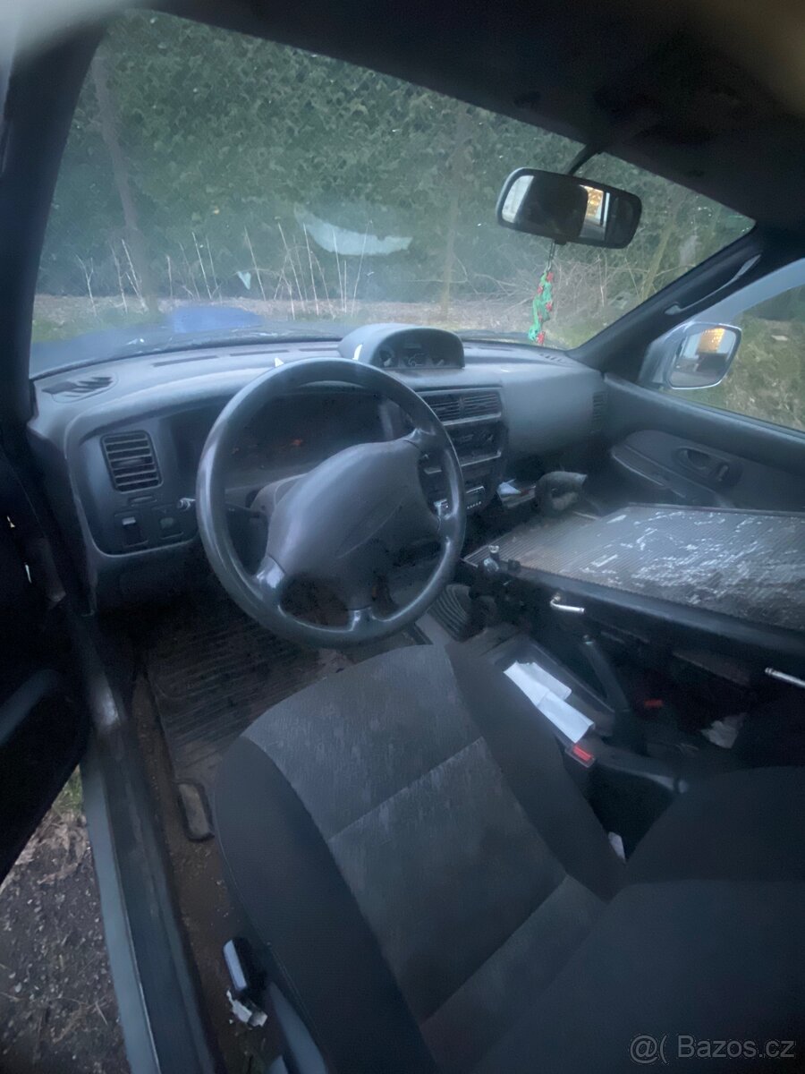 Mitsubishi l200 - 11