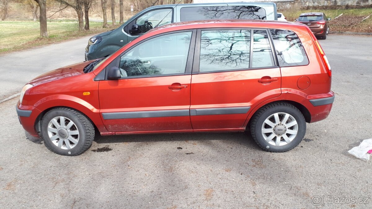 Prodáme vůz Ford Fusion - 11