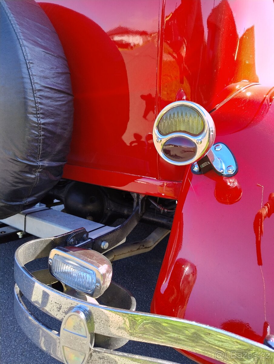 Ford Model A tudor & Panzer - 11