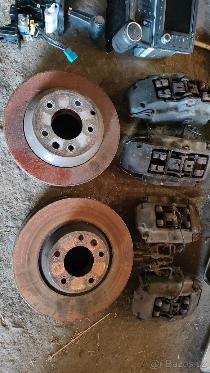 VW Touareg V10 TDI díly, barva LA7W - 11