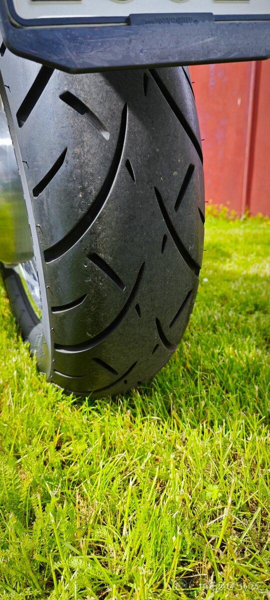 Suzuki intruder VS 1400 S83 - 11