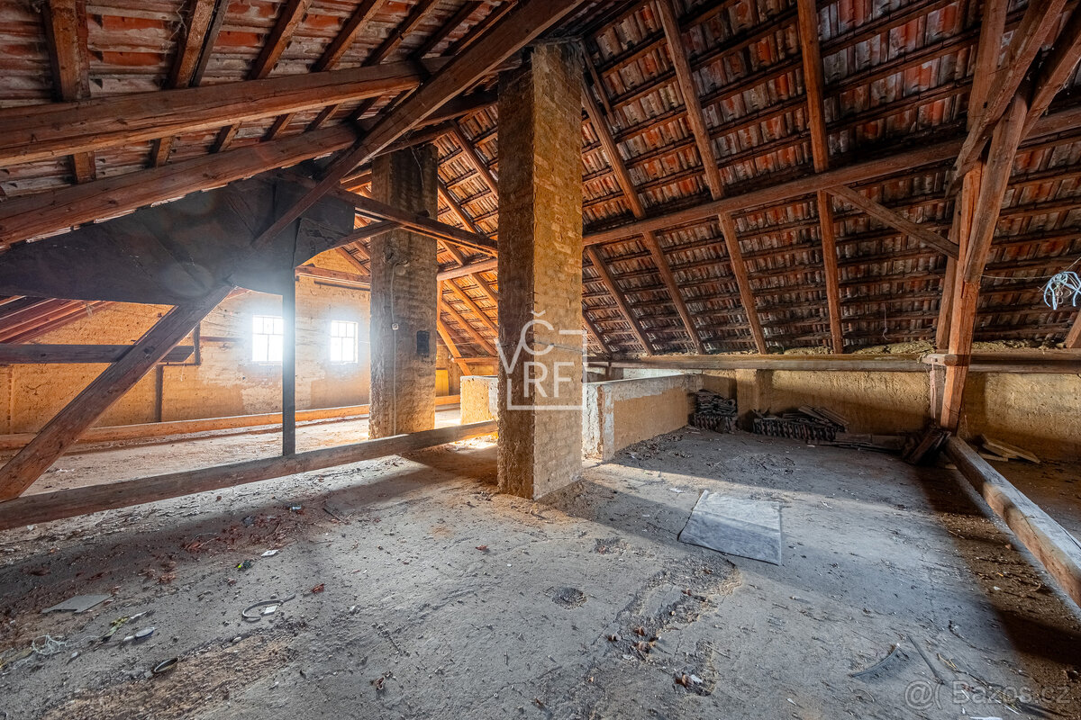 Prodej rodinného domu v obci Osice - Polizy - 11