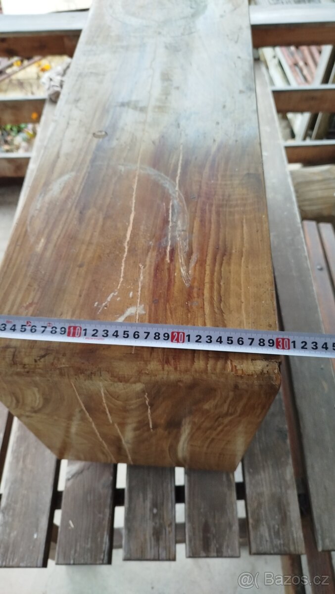 Dřevěná skříňka - 11