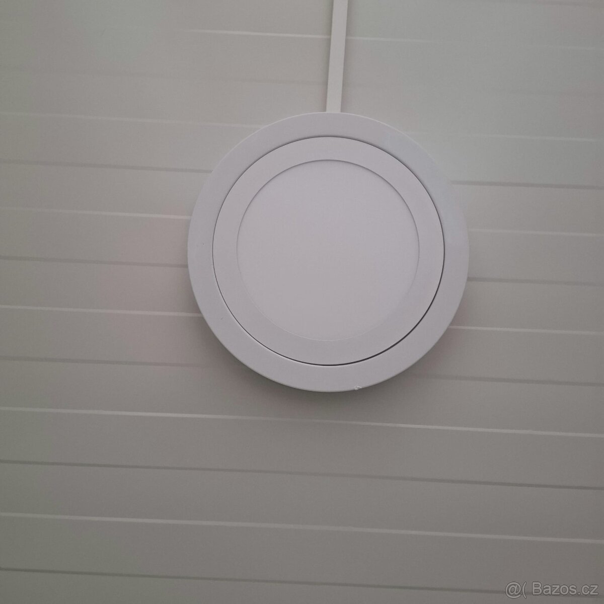 Obytný kontejner o rozměru 2,4 x 2,4 m včetně WC - 11