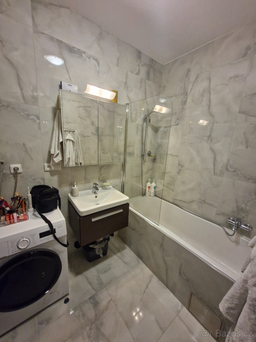 Byt 2+kk s předzahrádkou Praha 10 Pitkovice - 11