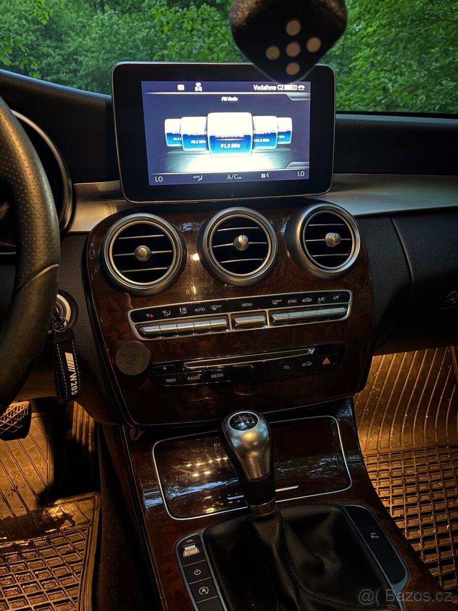 Mercedes-Benz C220 CDI (W205) - 11