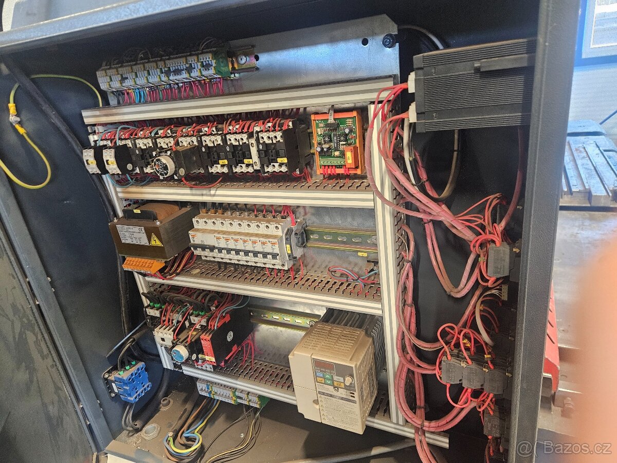 Hydraulické tabulové nůžky BAYKAL HGL 3100/8 - 11