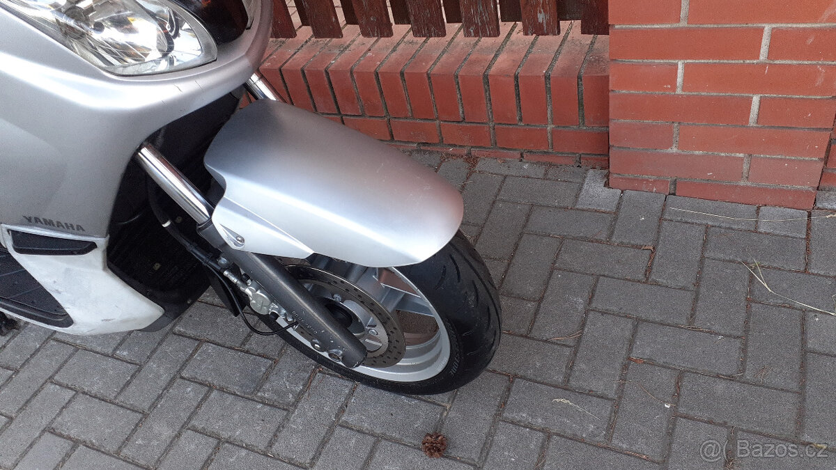 Yamaha X-Max 125 - 11