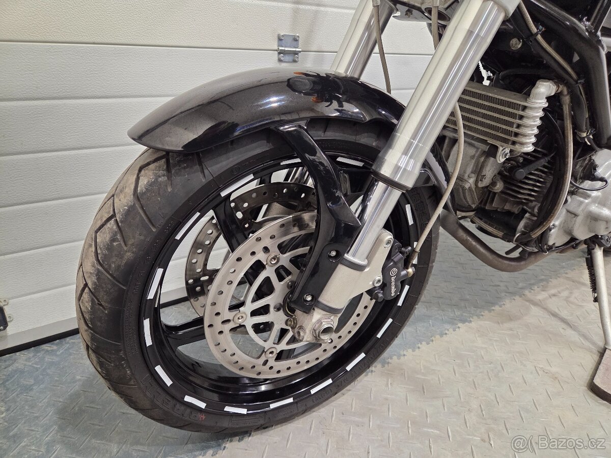 Ducati Monster S2R 800 - 11