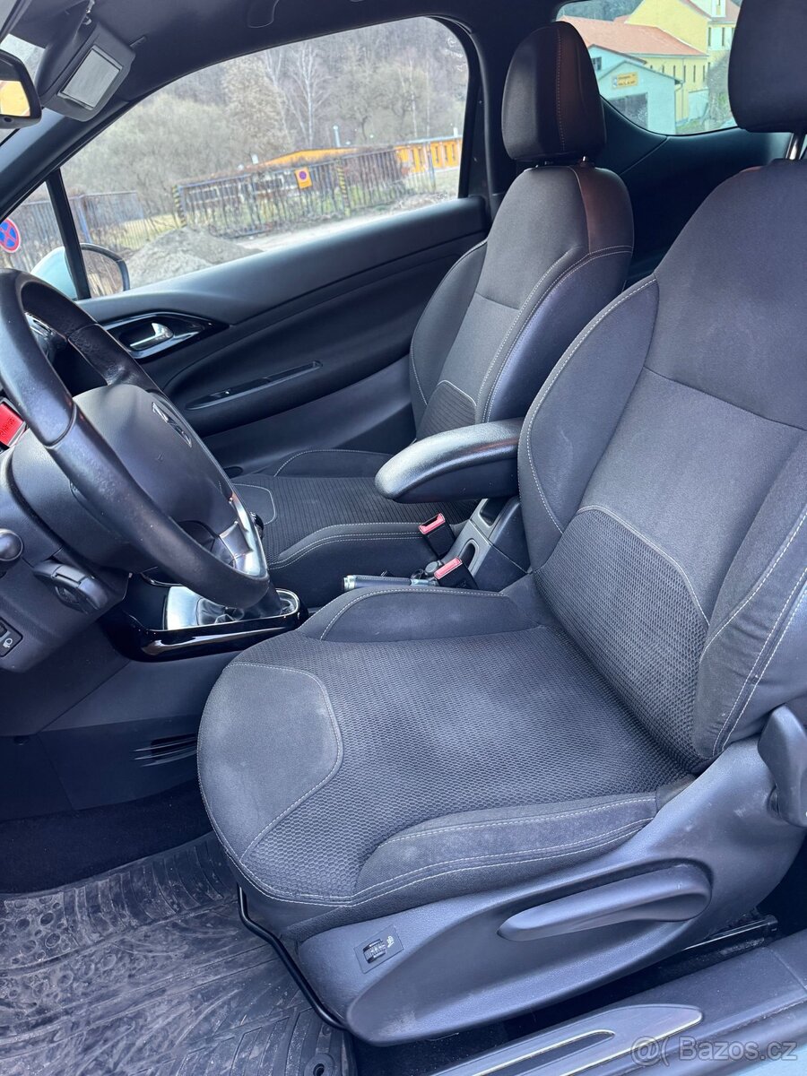 Citroën DS3 1.6 HDi – Manuál – 2011 - 11