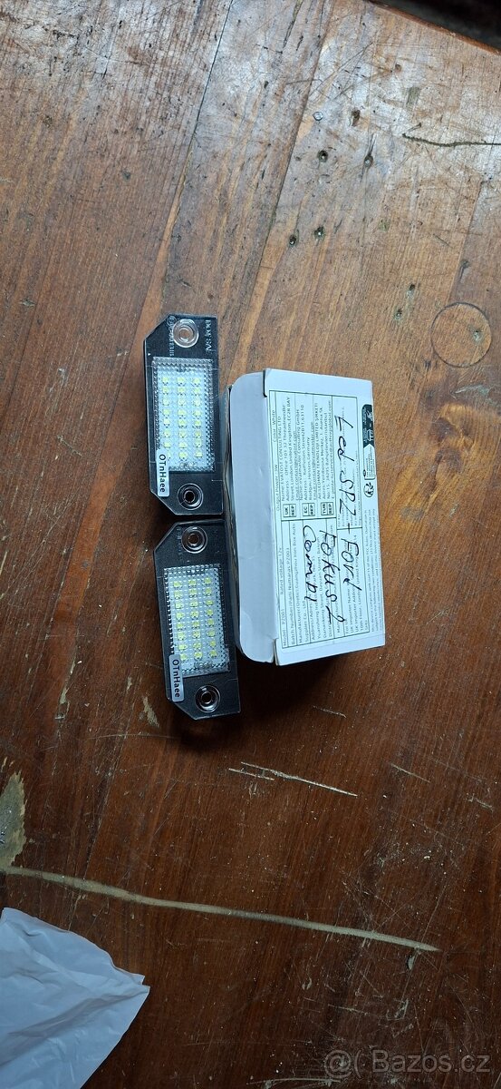 Ford Focus II -světla a doplňky - 11