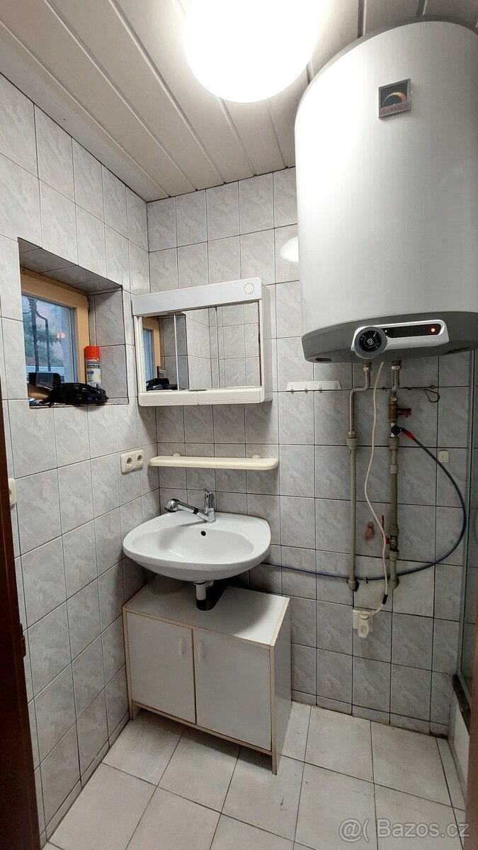 Dlouhodobě - Chata na Kovářově na klidném místě - 11