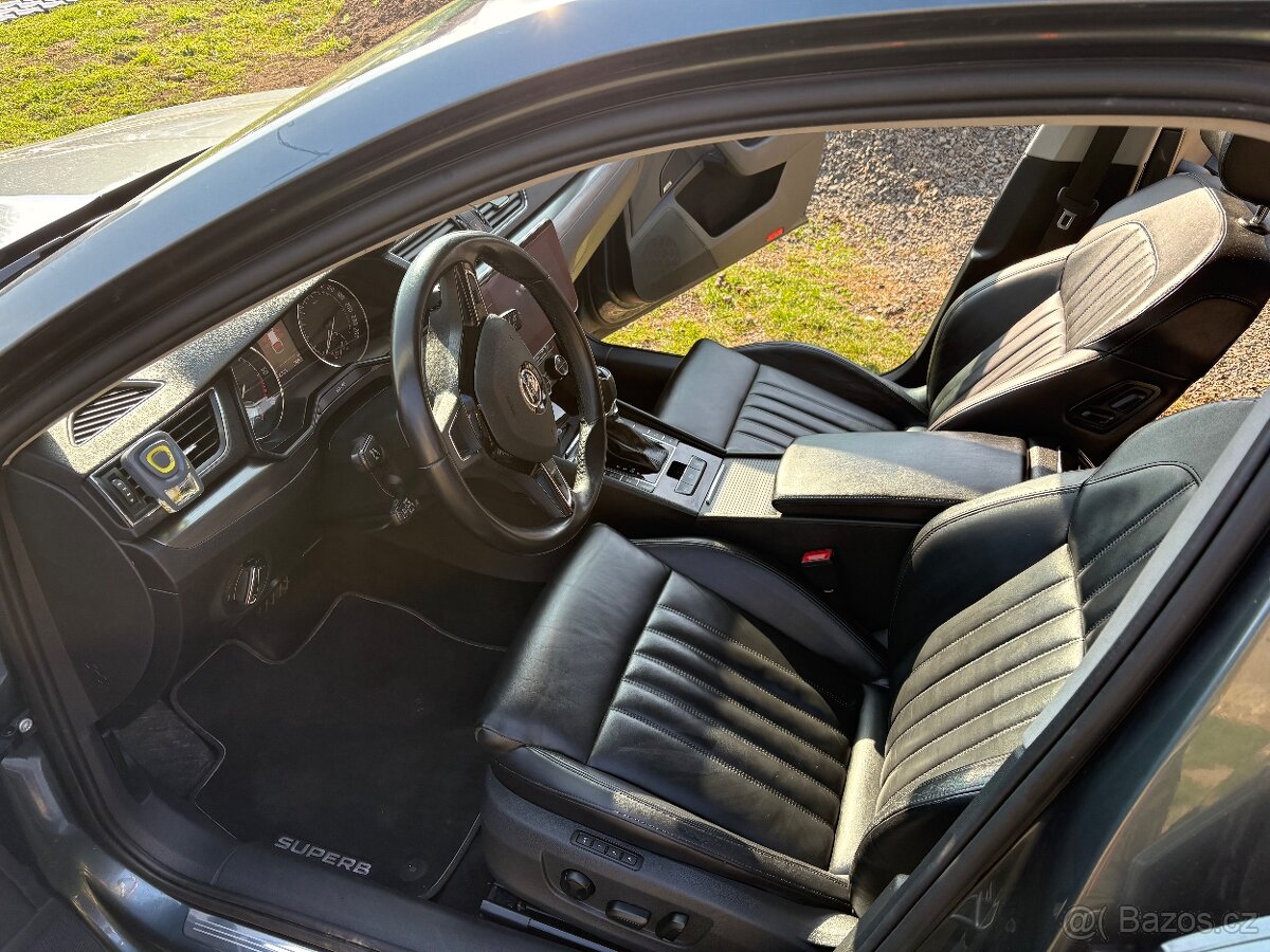 Škoda Superb combi 3 2019 - 11