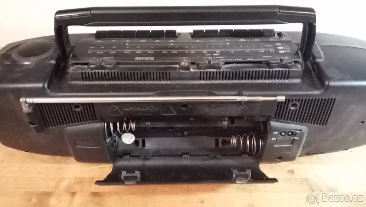Radiomagnetofon Philips AW 7392. FM radio hraje dobře, ladí - 11