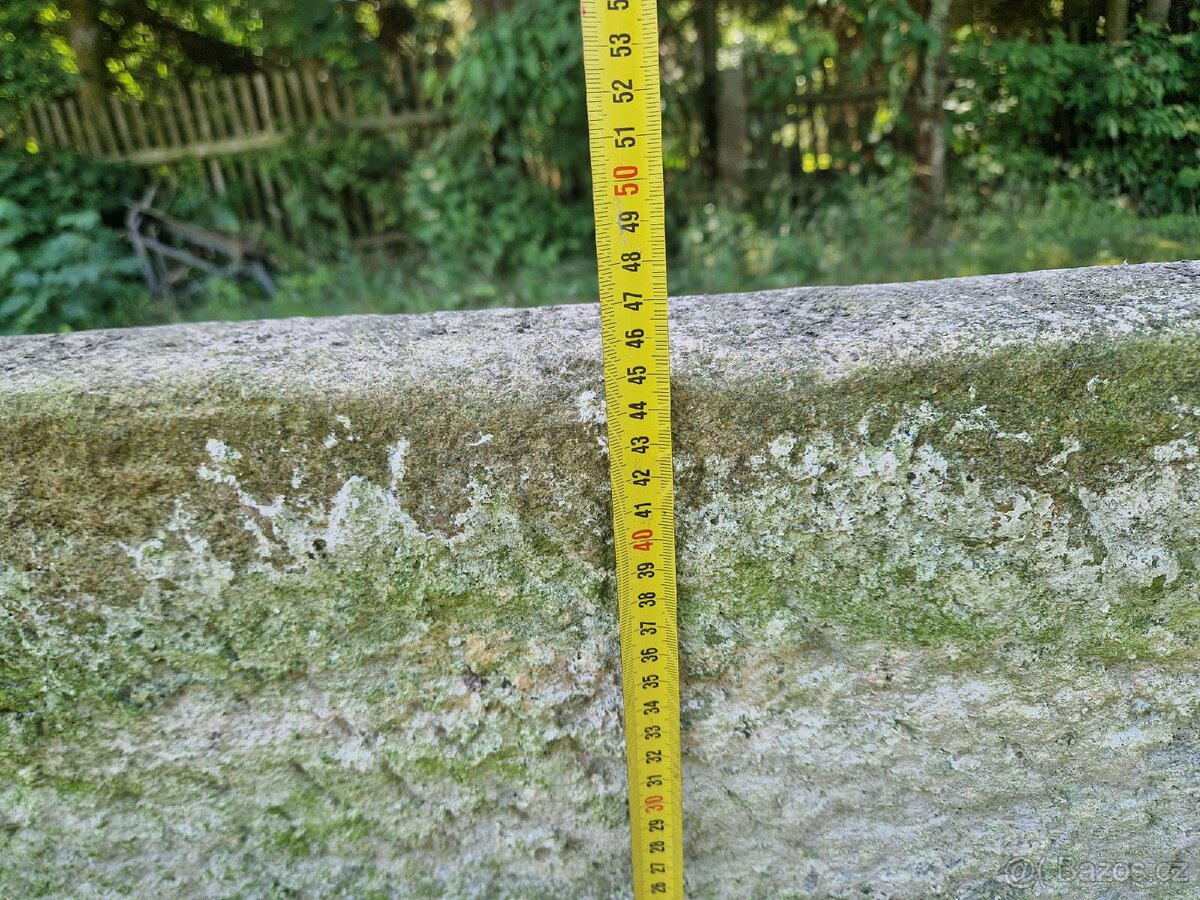Kamenná kašna - 11