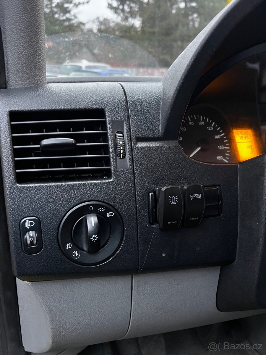 Mercedes-Benz Sprinter 311 CDI – odtahový vůz - 11