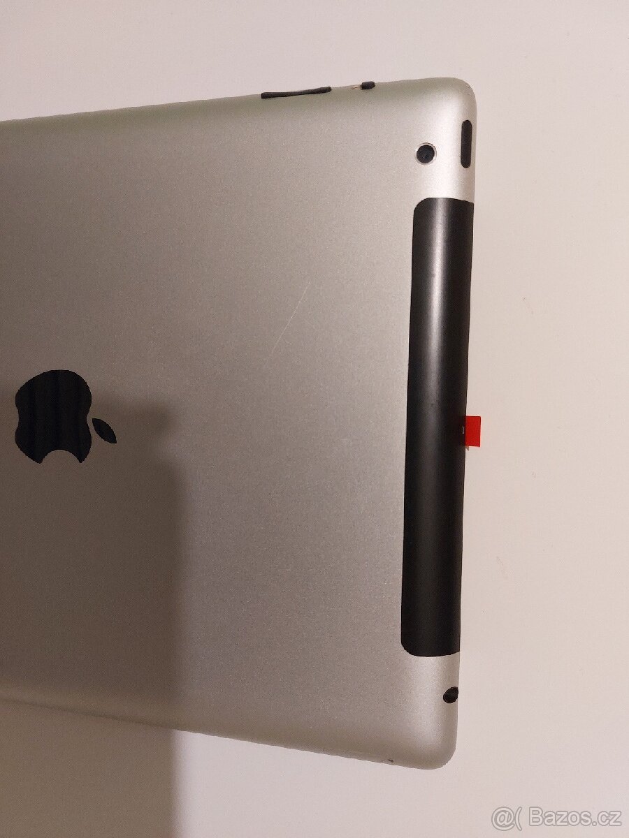 Retro Apple iPad 2 64GB iOS 6.1.3 Jailbreak - 11