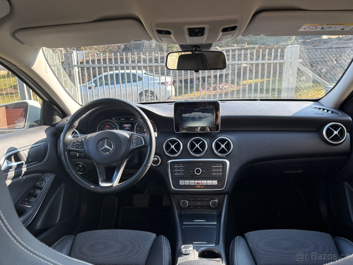 Mercedes-Benz A 180 (2017) - 11