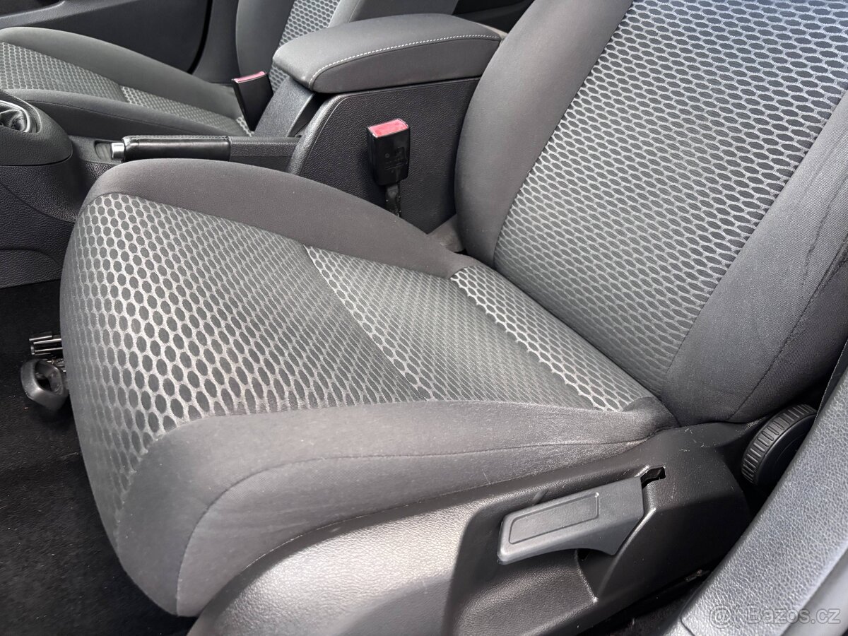 Volkswagen Golf 1.2TSI TREND - 11