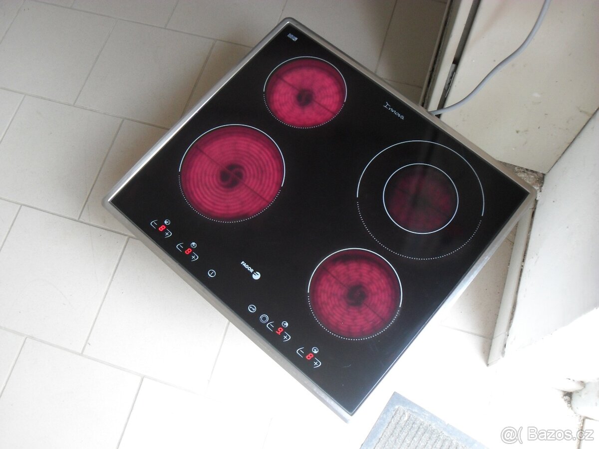 VESTAVNÝ ELEKTRICKÝ SPORÁK FAGOR-8 PROG,NEREZ,DOTYKOVÁ DESKA - 11