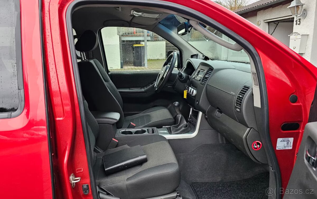 Nissan Pathfinder 2.5 dCi SE 140kw - 11