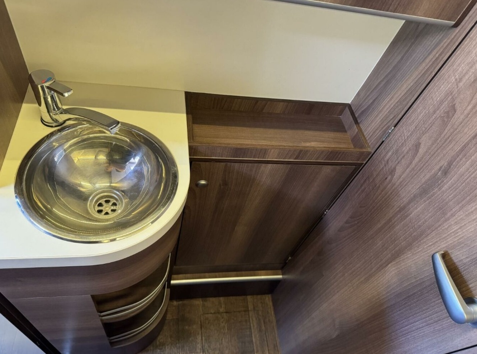 Peugeot 3.0 Globe-Traveller Voyager X - 11