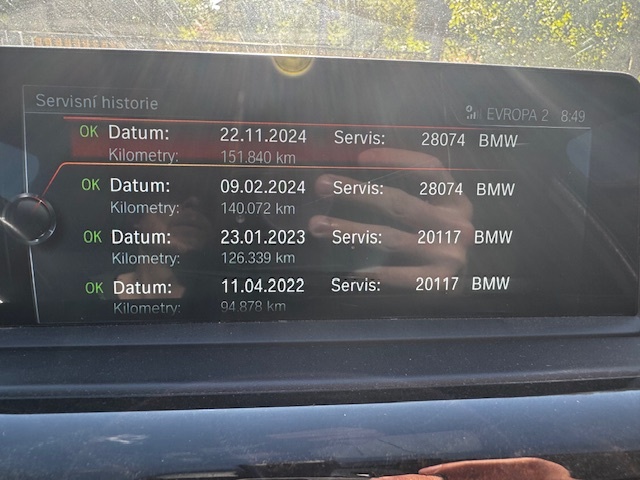 BMW 330e Plug-in Hybrid, STK do 1.7.2027 - 11