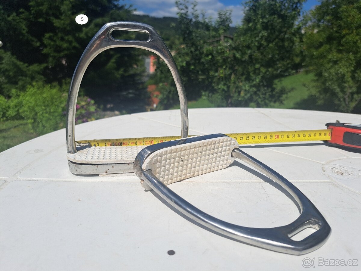 Rozprodej vybavení na koně / jezdce - část první - 11