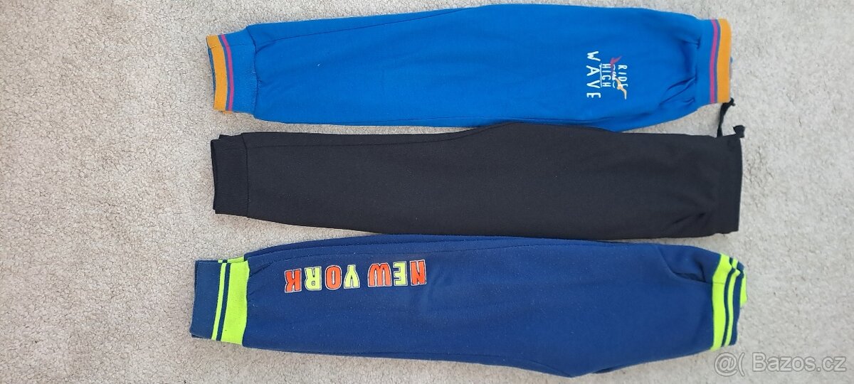 4x tepláky vel. 134 - 11