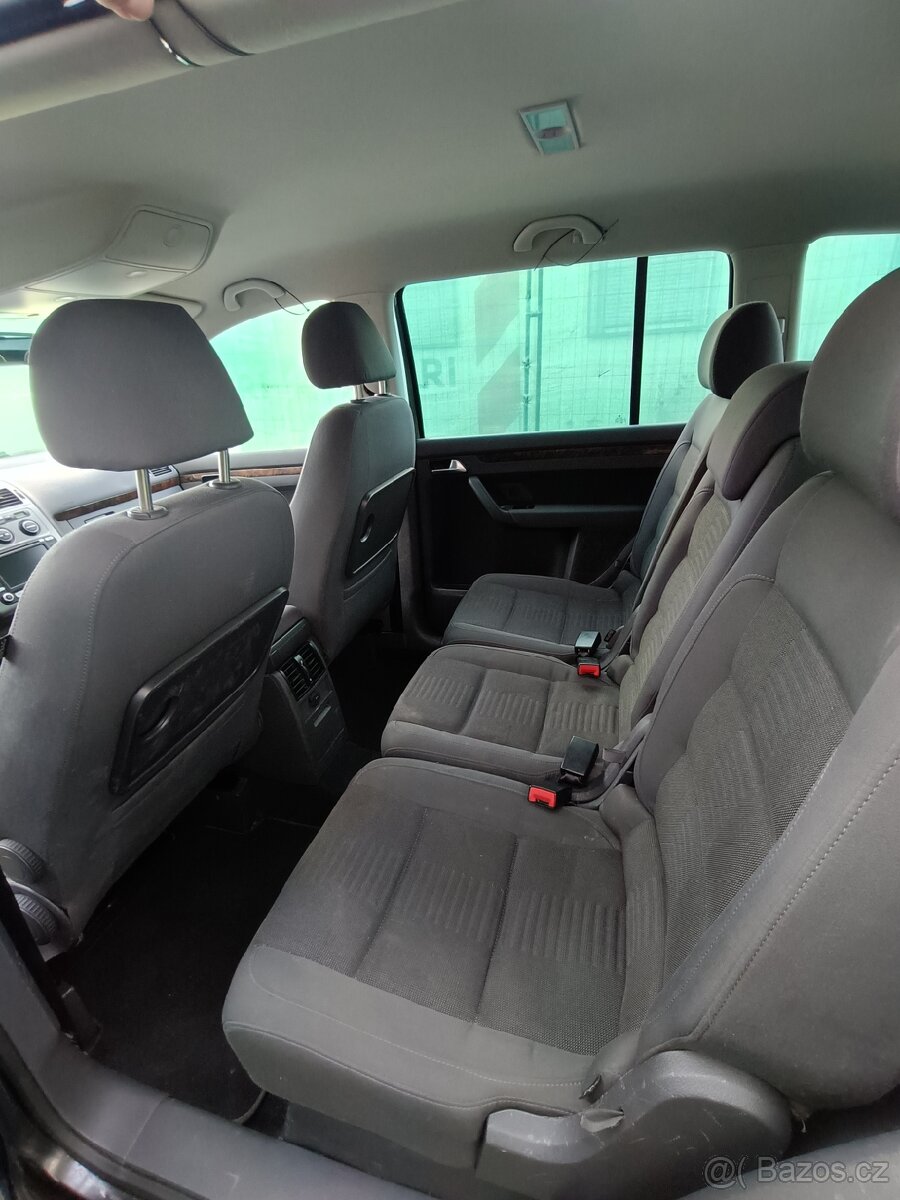 VW TOURAN 2.0TDI AUTOMAT STK - 11