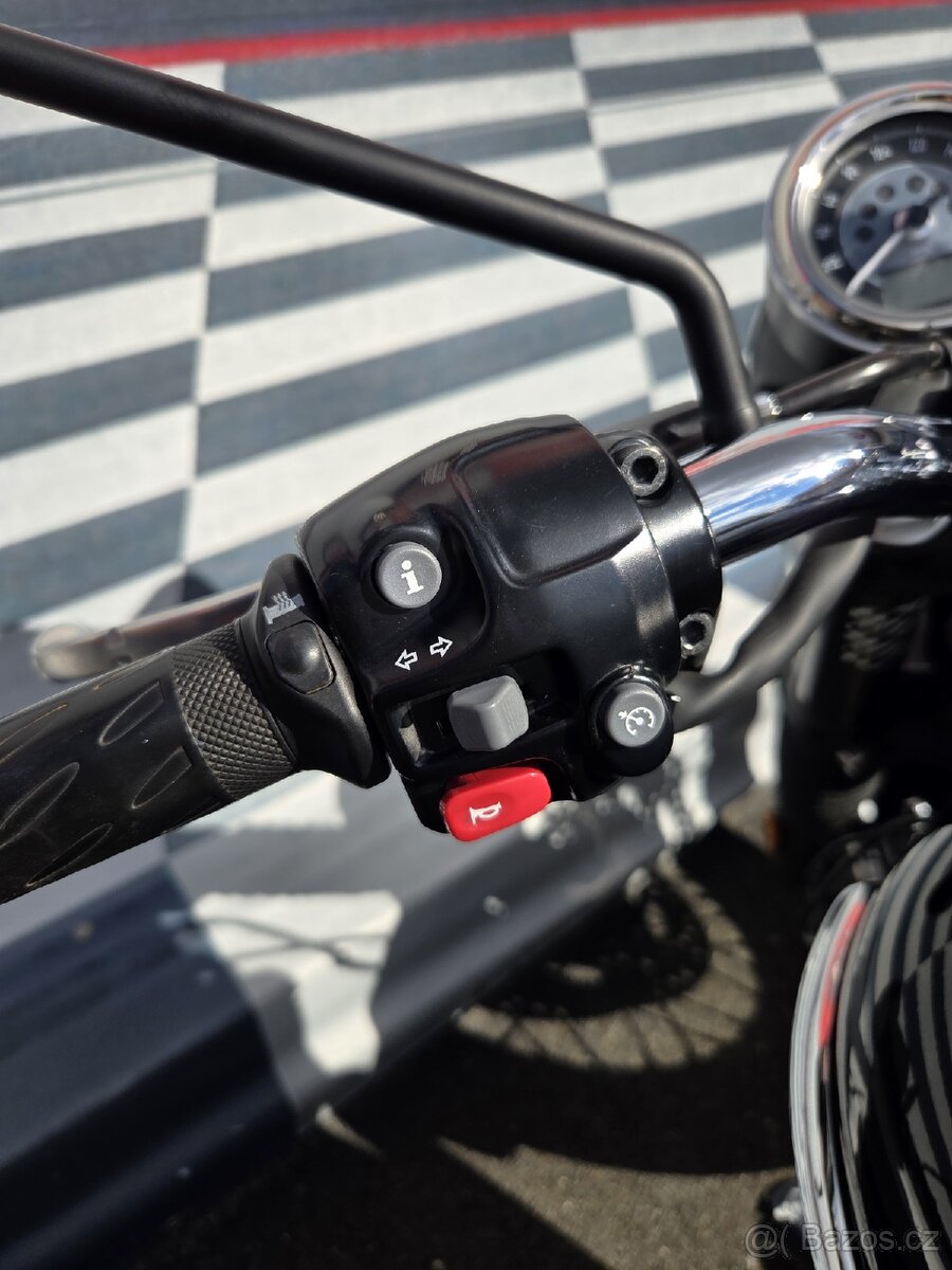 Triumph T120 2022 - 11