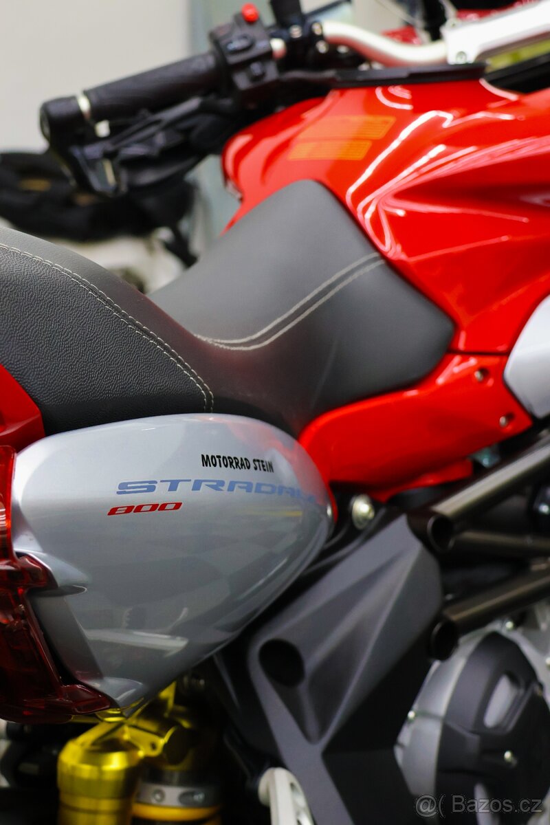 MV Agusta Stradale 800 (2015) - 11