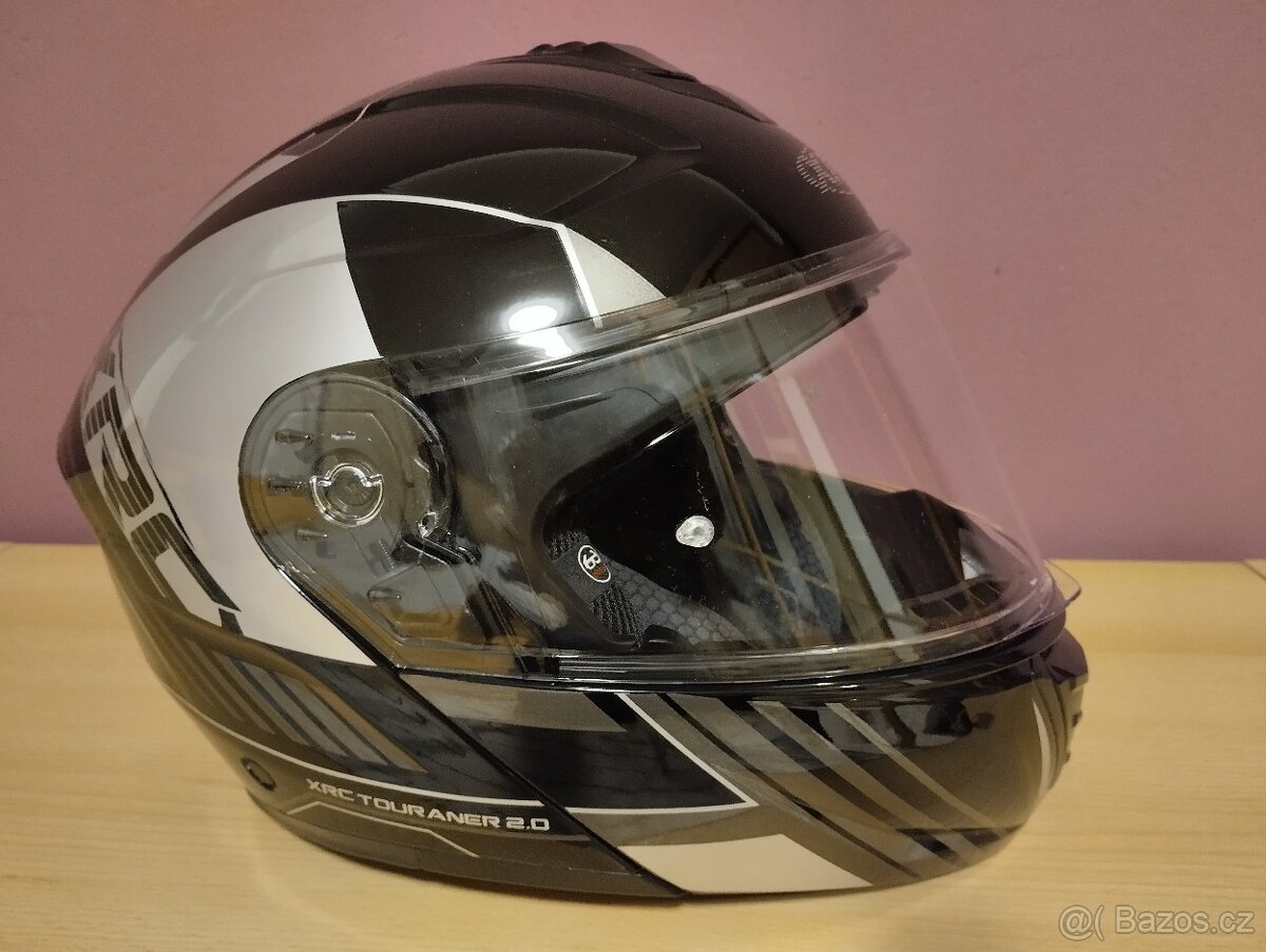 VYKLÁPĚCÍ HELMA - XRC - 11