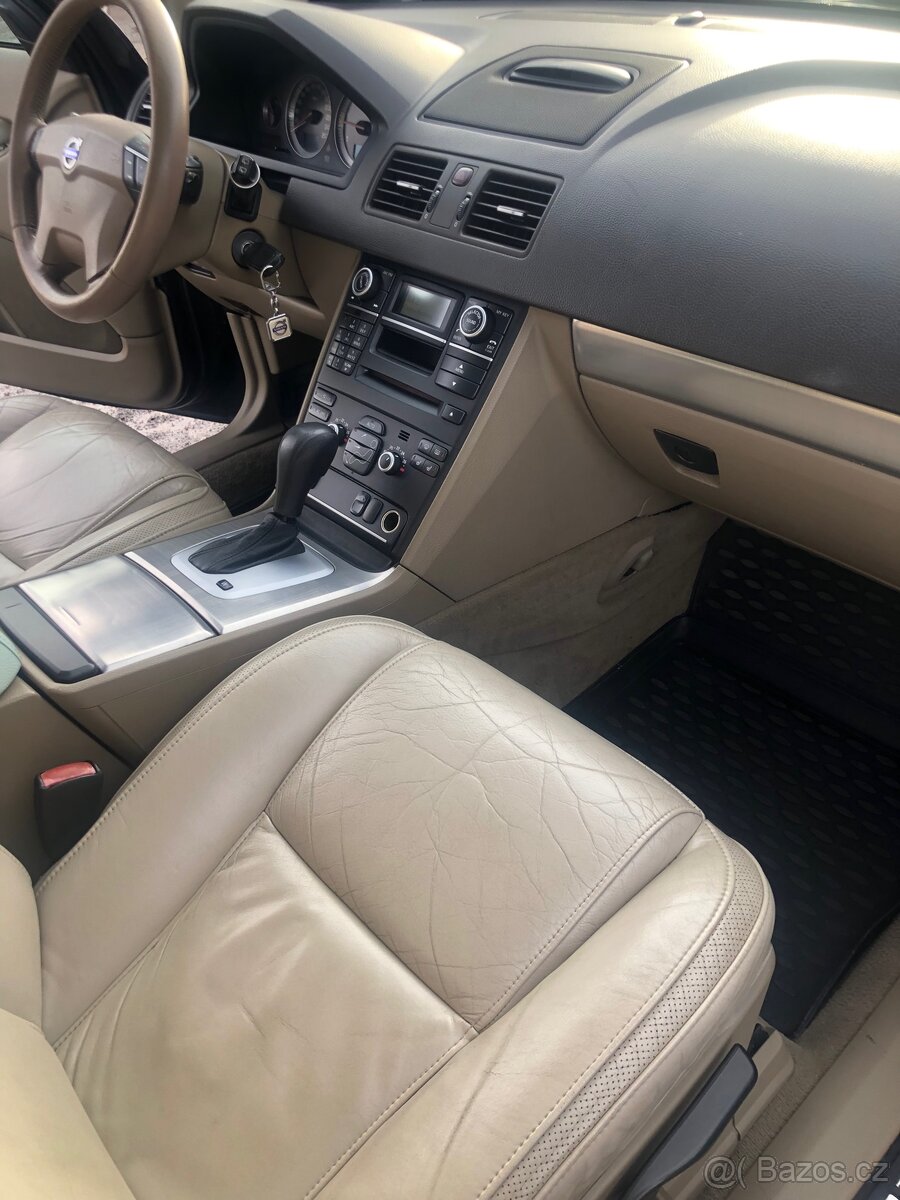 Volvo XC90 2,4 D5 AWD 136kw - 11