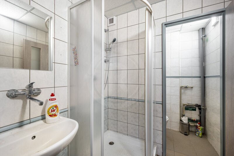 PRONÁJEM KOMERČNÍHO AREÁLU, LEDENICE, OKR. Č. BUDĚJOVICE - 11