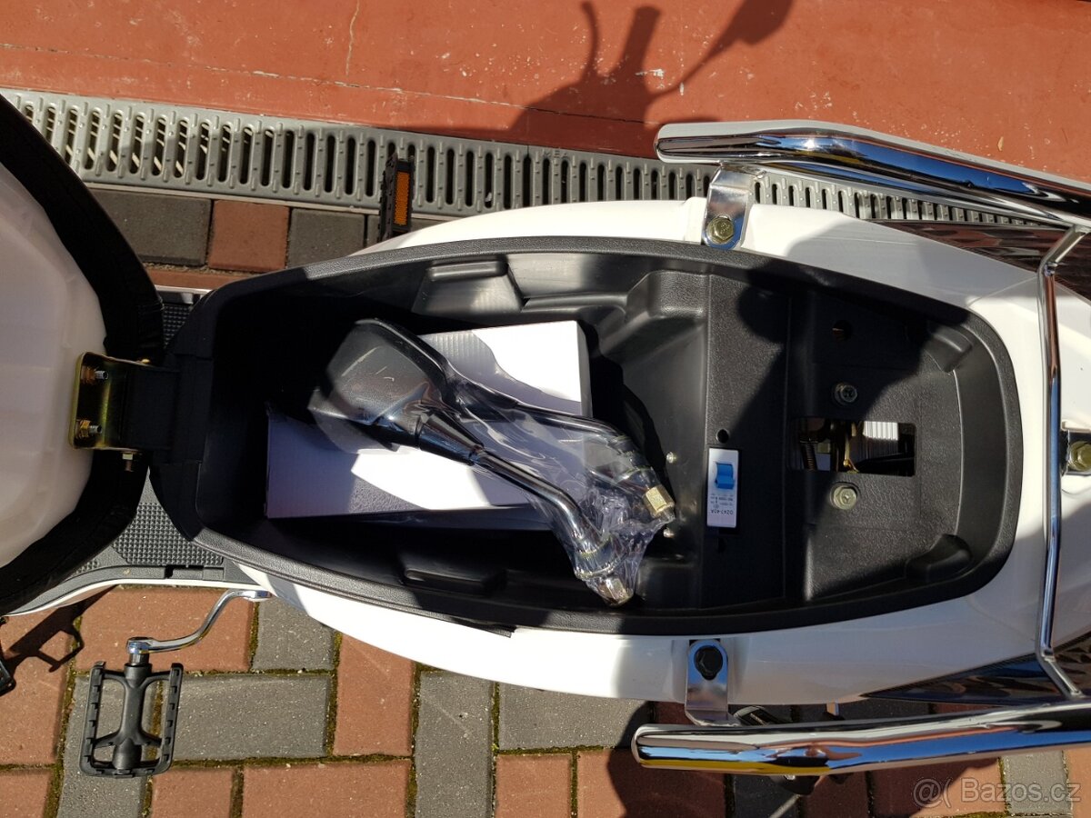 Racceway E-FICHTL moped bez SPZ a bez nutnosti ŘP - 11