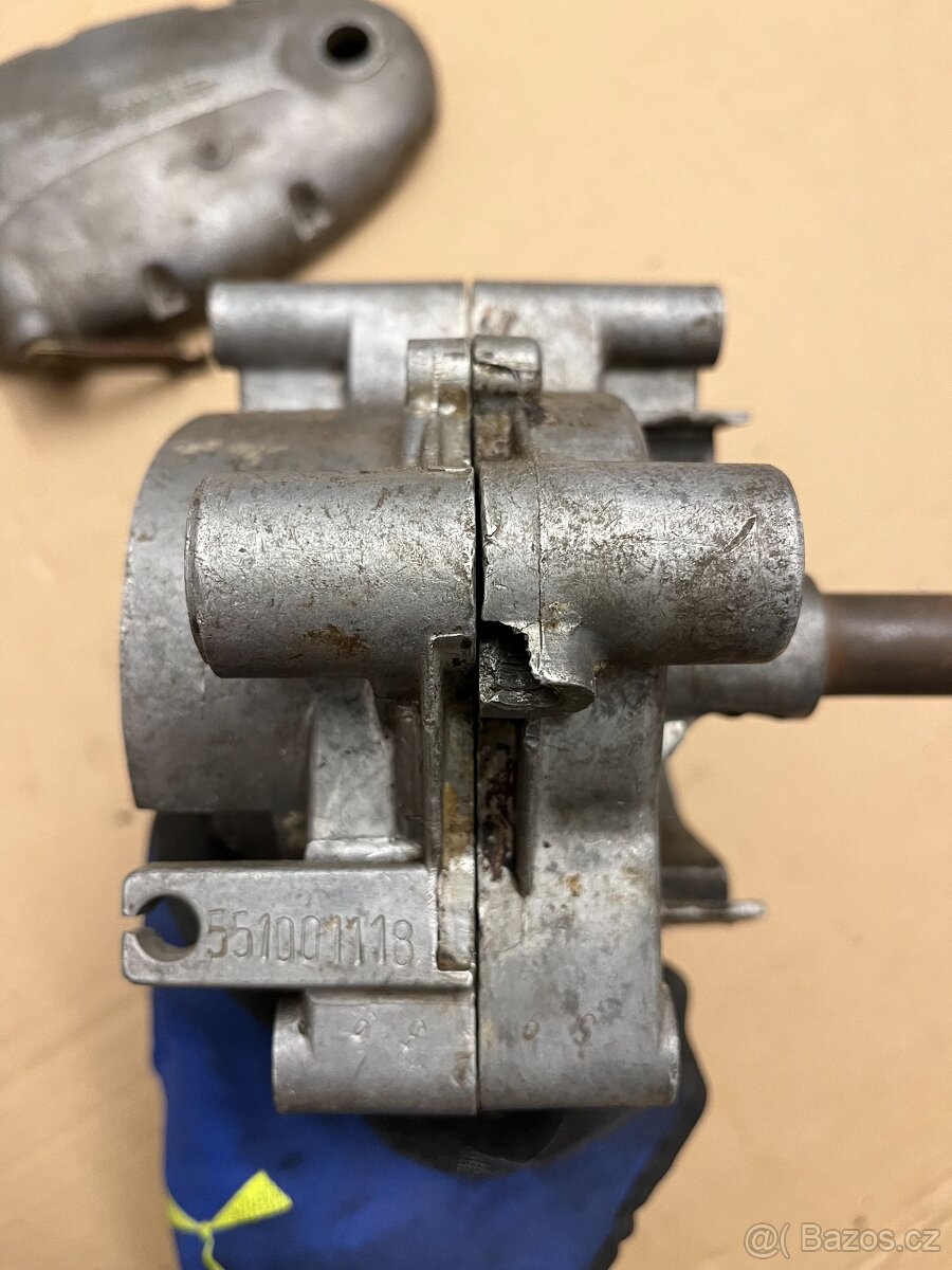 Kartery + víko spojky Jawetta / Jawa 551 - párové - 11