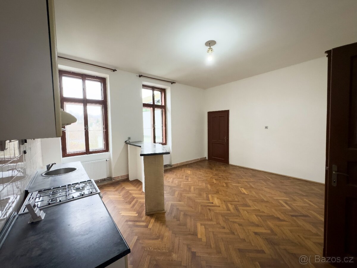 Pronájem bytu 3kk s terasou v centru Jablonce nad Nisou - 11